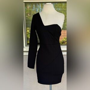 Elegant Black One-Shoulder Double-Layer  Dress
